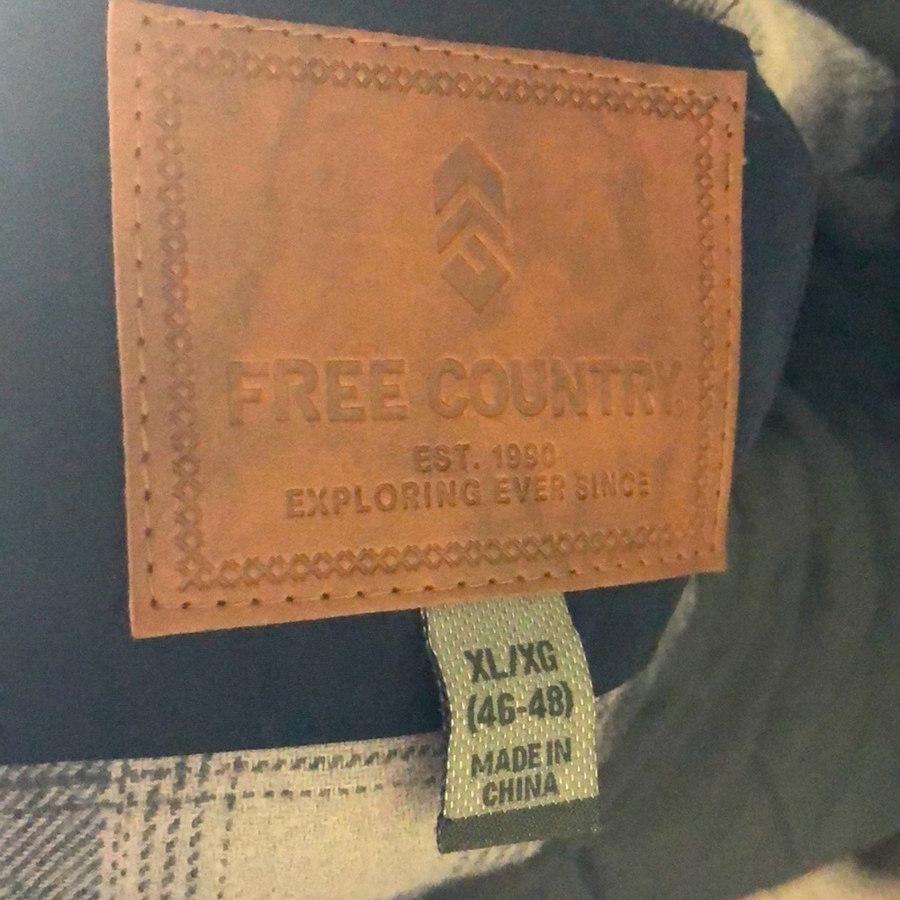 FREE Country 🧥 - Picture 9 of 15